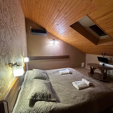 Готель ПАРК-2